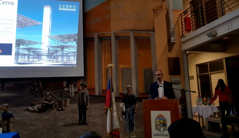 Cerro Dominador presentó a la comunidad de María Elena su proyecto termosolar